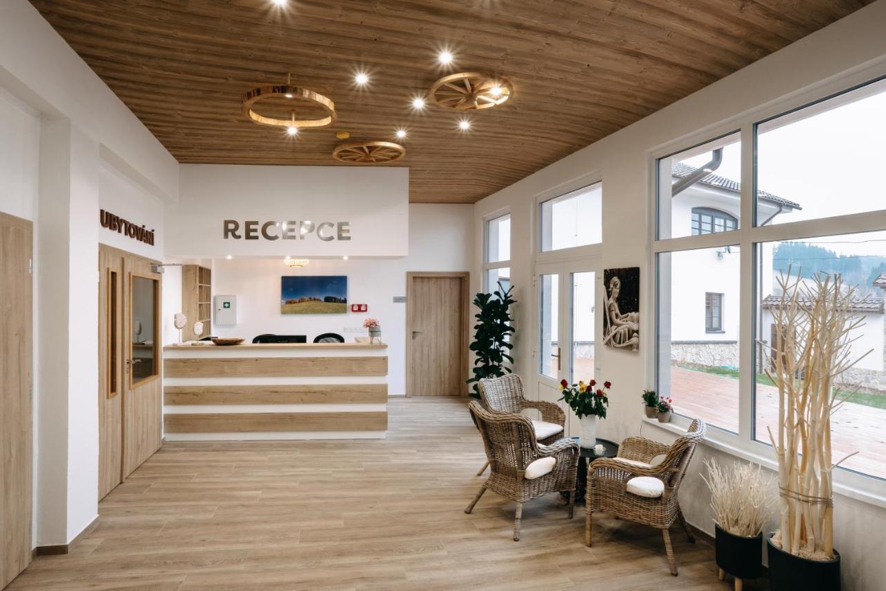 Wellness Penzion Marta Kuklík エクステリア 写真
